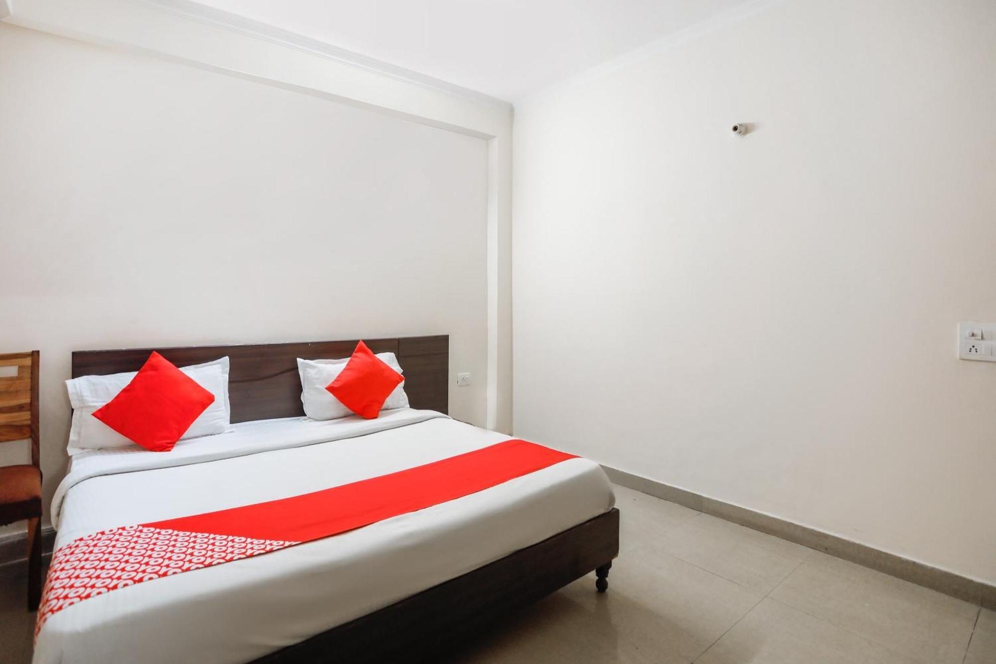 Hotel O Av Residency Near Botanic Garden Of Indian Republic Нойда Екстер'єр фото