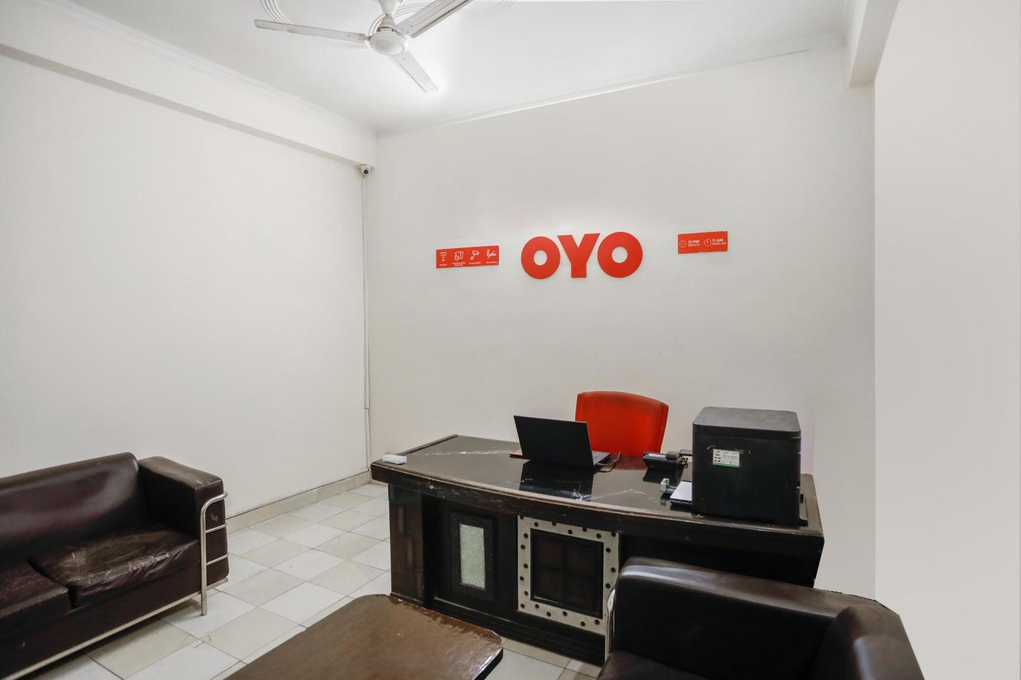 Hotel O Av Residency Near Botanic Garden Of Indian Republic Нойда Екстер'єр фото