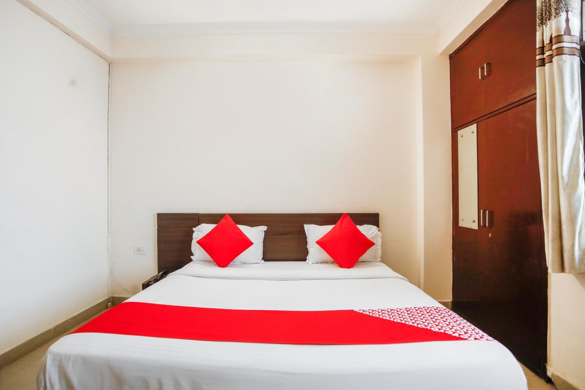 Hotel O Av Residency Near Botanic Garden Of Indian Republic Нойда Екстер'єр фото